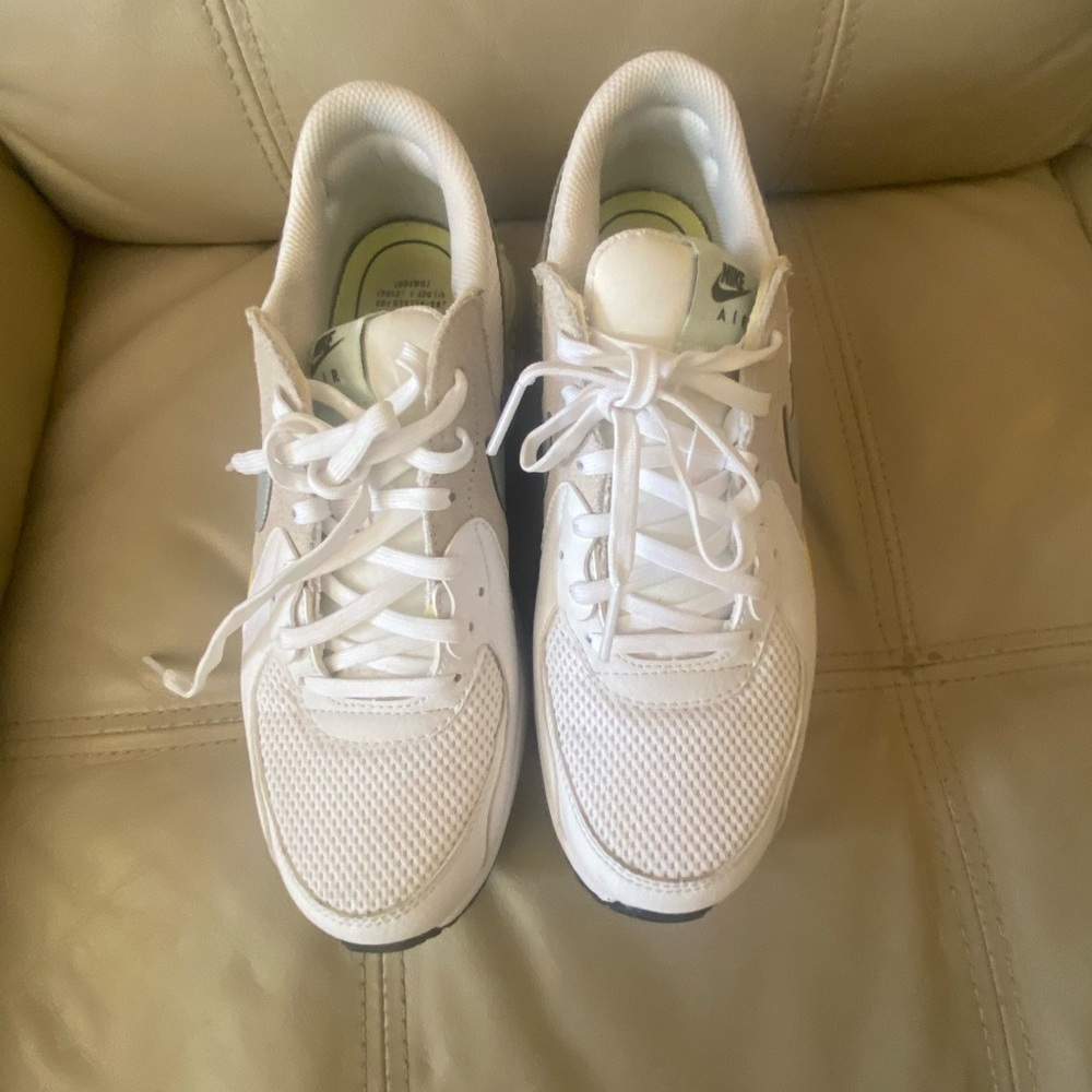 Nike Air Max Excee Light Zitron Metallic Platinum White 2020, Size 8
